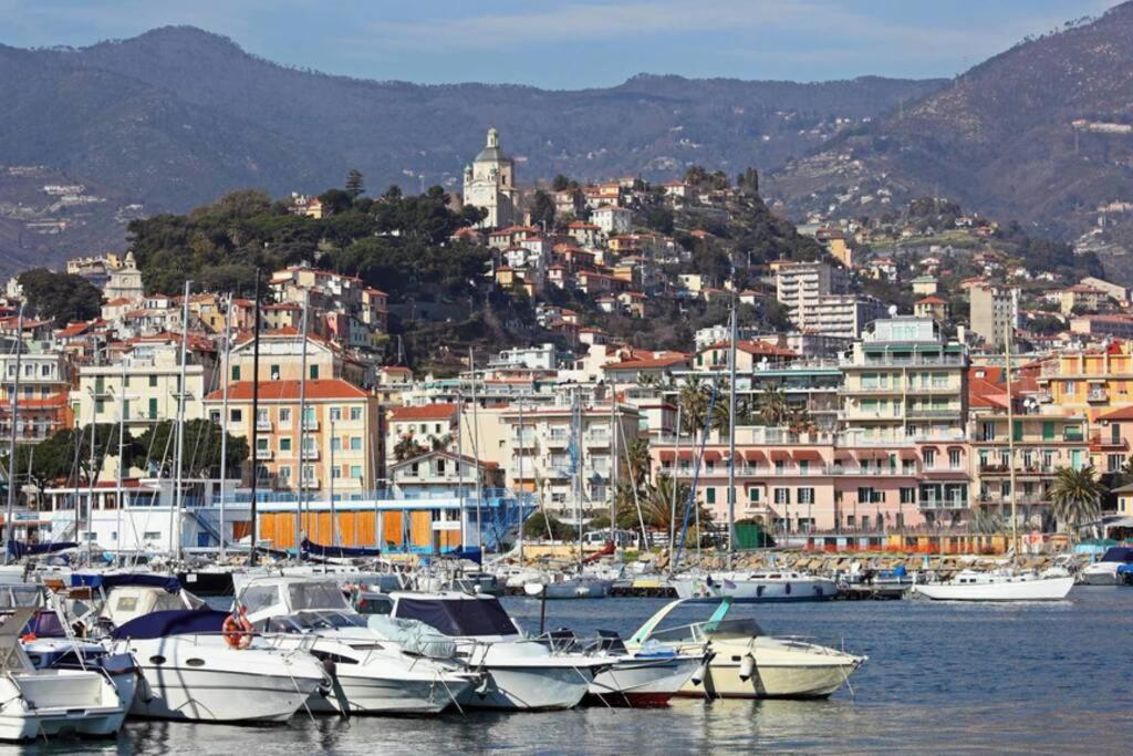 Studio Loft In The Center Sanremo For 3 People Extérieur photo